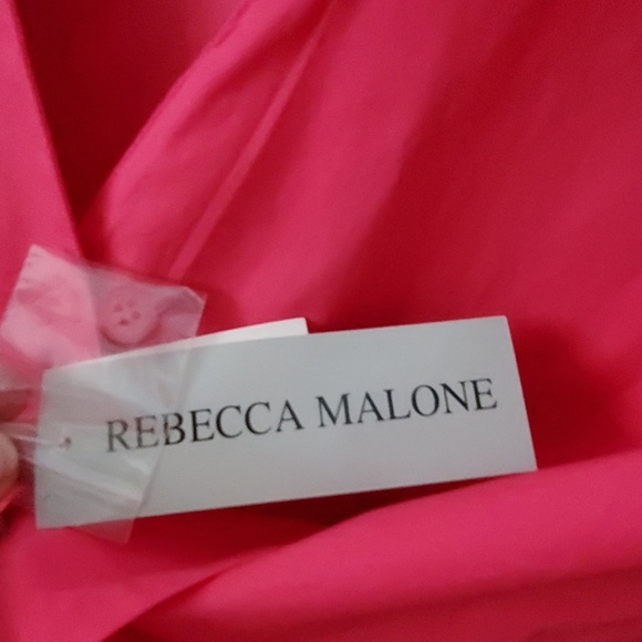 Cute, versatile women's top - Picture 3 of 3